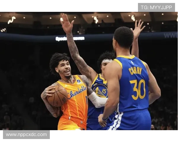 拉梅洛·鲍尔利用挡拆创造优势提高传球效率，拉开球队组织空间